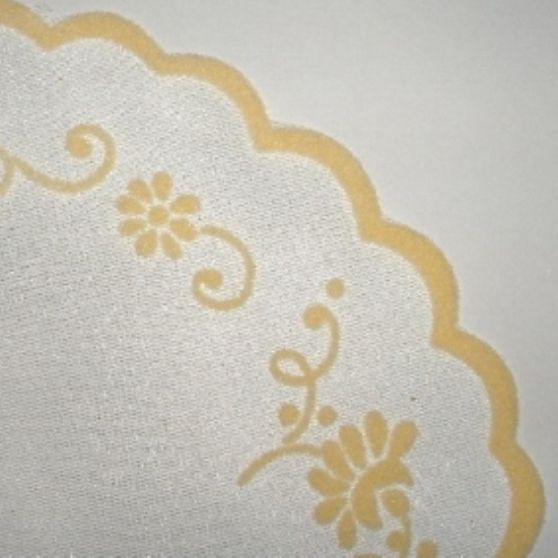 TULE COM PUF AMARELO