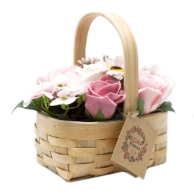 Ramo Flores de Sabão Rosa em Cesto de Vime
